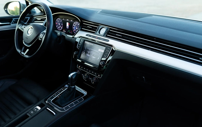 Volkswagen Passat cena 80000 przebieg: 163000, rok produkcji 2016 z Zduny małe 352